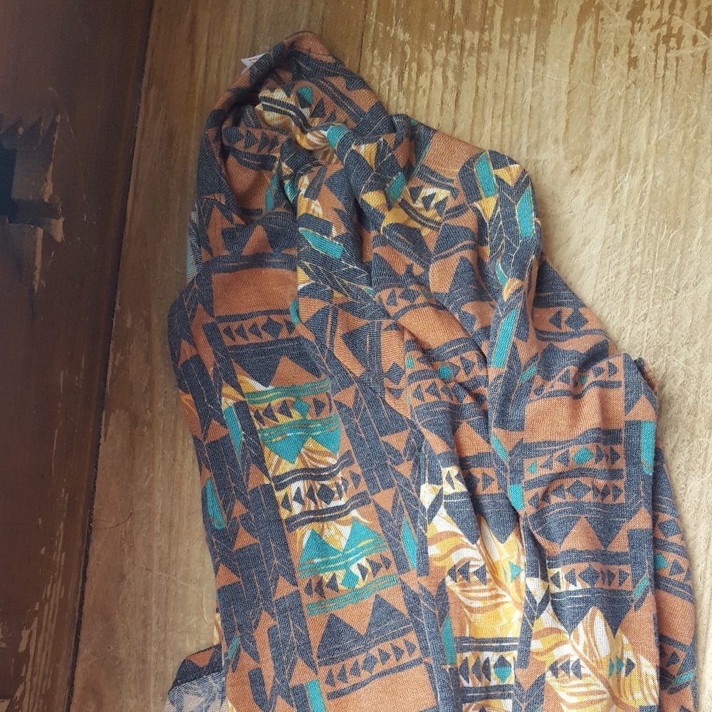 LuLaRoe Sarah sweater